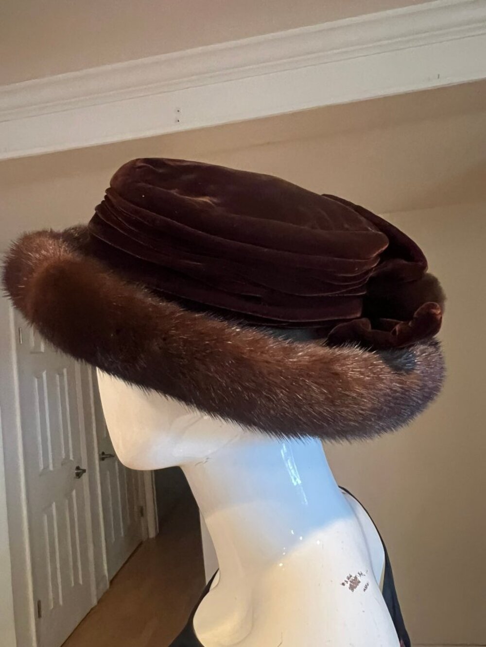 VINTAGE ERIC JAVITS VELVET MINK TRIM HAT
